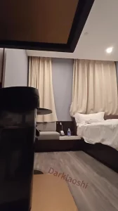 好久不见 给大家更新一个超骚的姐姐 特别会玩爽的飞起