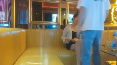 喝喝酒聊聊天进入主题