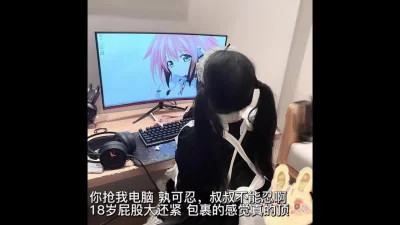 []18岁少女紧致龟头被吸住拔出来还能发出“啵”的一声